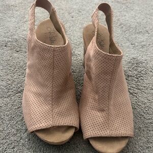 J.Renee Pink Mules with Open Toe and Breathable Design